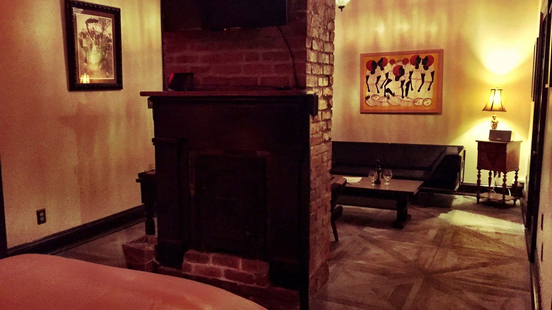 Royal Street Inn & Bar Inn