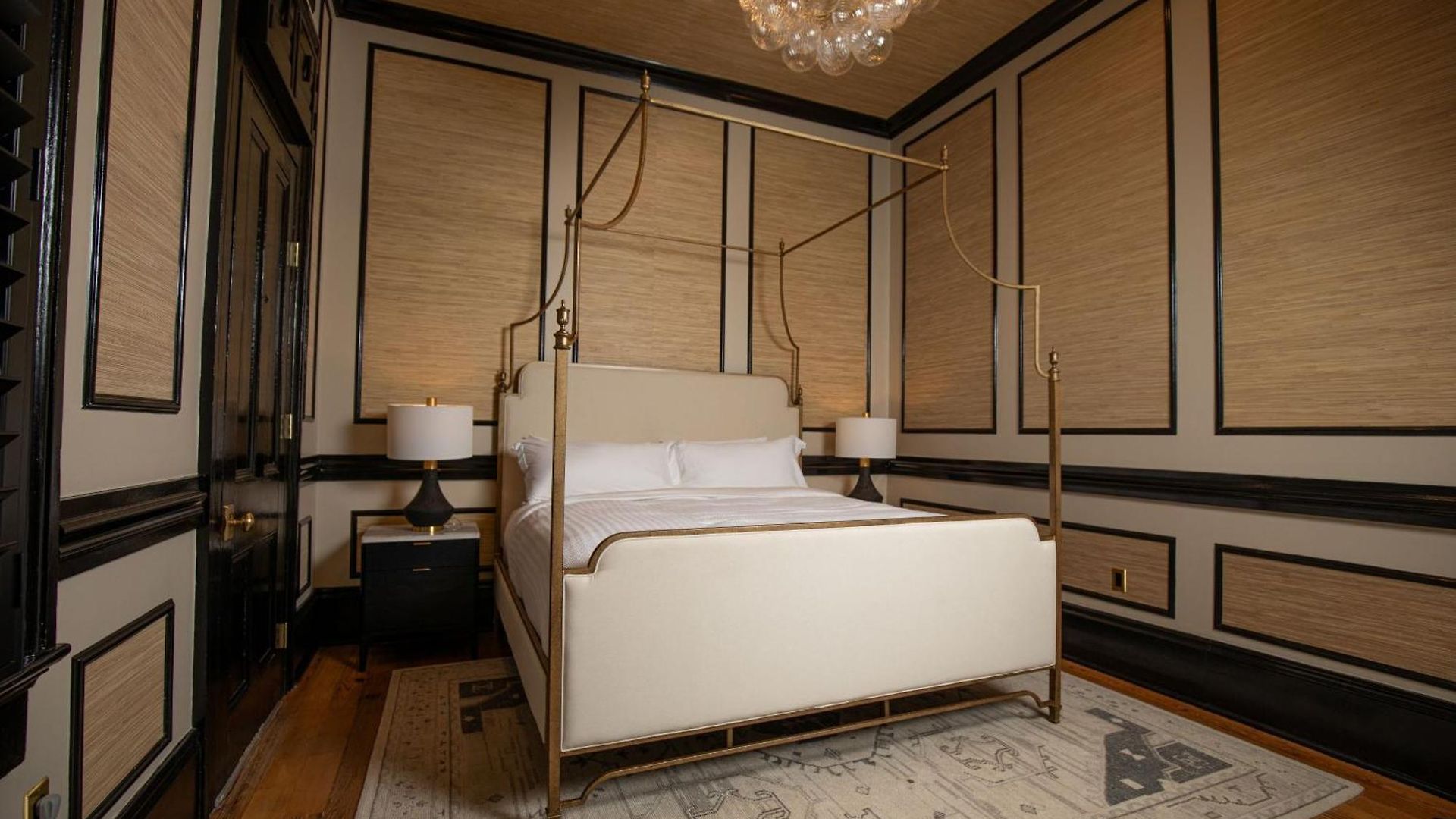 Blackbird Hotel 4*