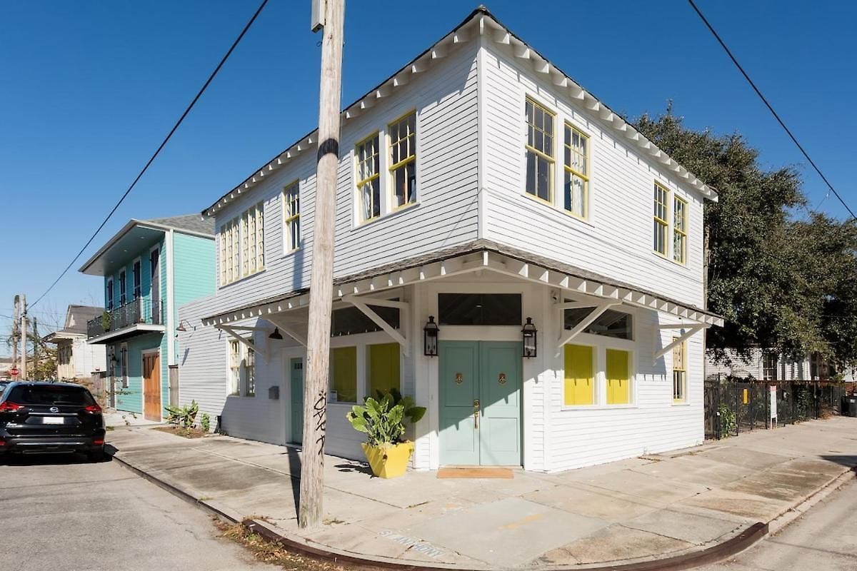Fabulous 4 Bath Historic Bakery New Orleans