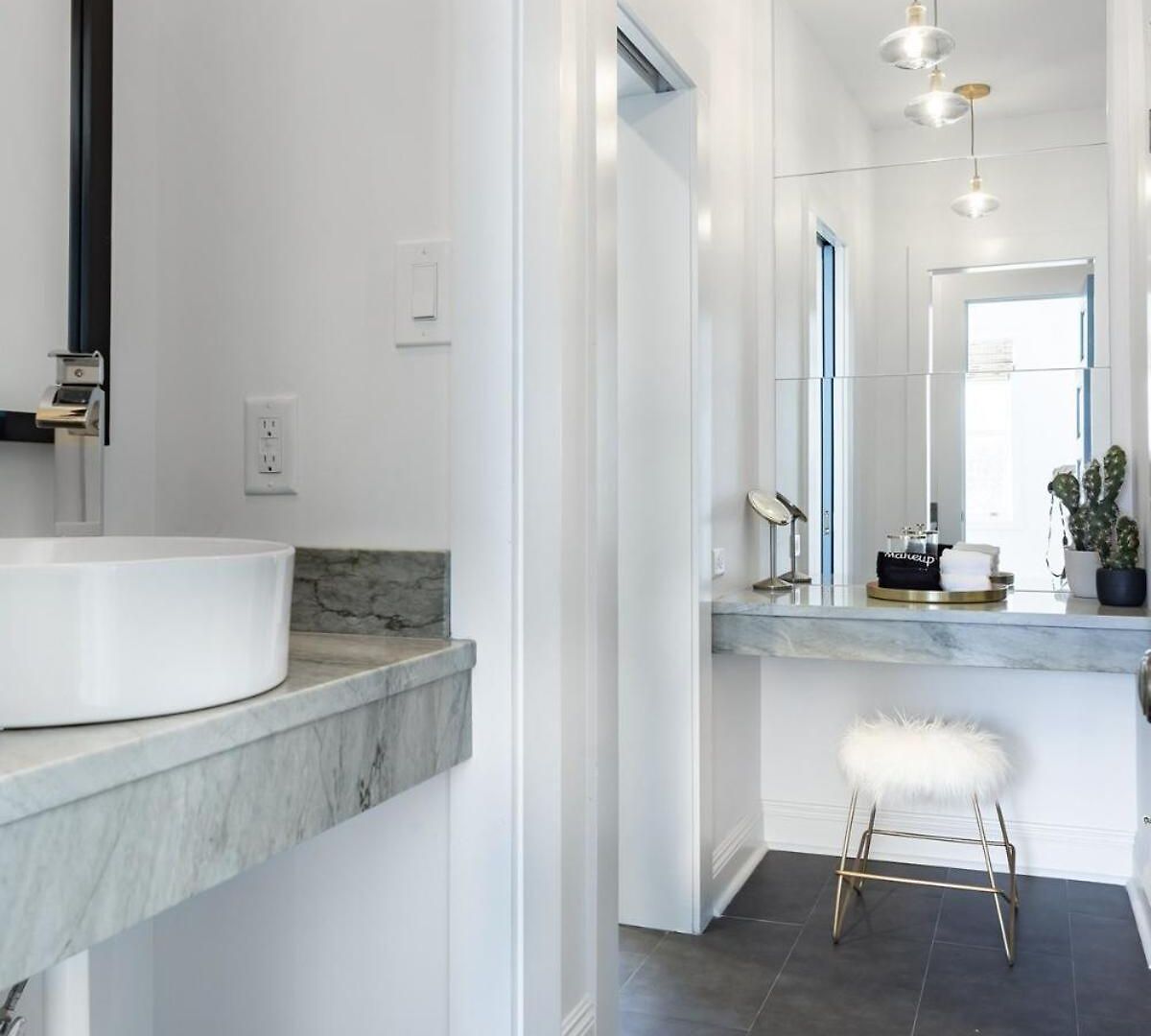 Fabulous 4 Bath Historic Bakery *