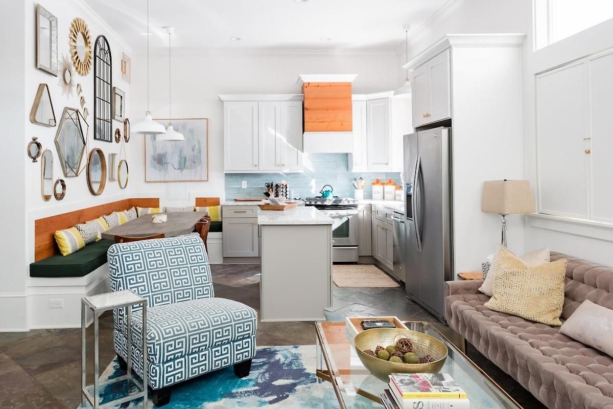 Fabulous 4 Bath Historic Bakery Holiday home New Orleans