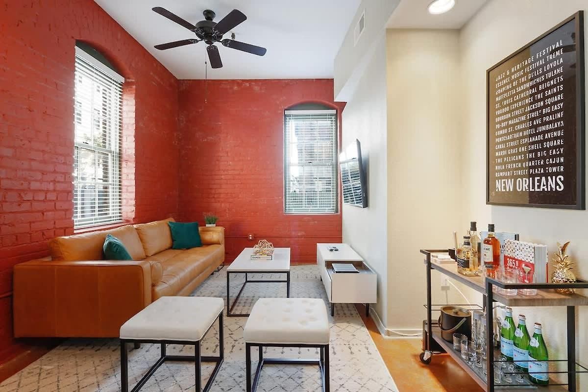 Apartment Group Getaway - 2 Modern 3br-2ba Warehouse Flats - 6 Bedrooms & 4 Baths Total *