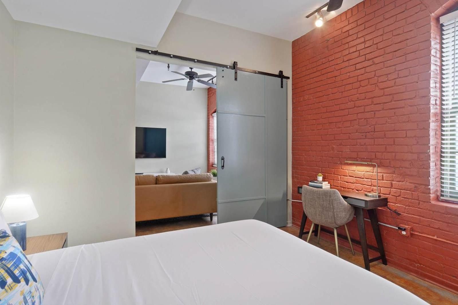 Apartment Group Getaway - 2 Modern 3br-2ba Warehouse Flats - 6 Bedrooms & 4 Baths Total