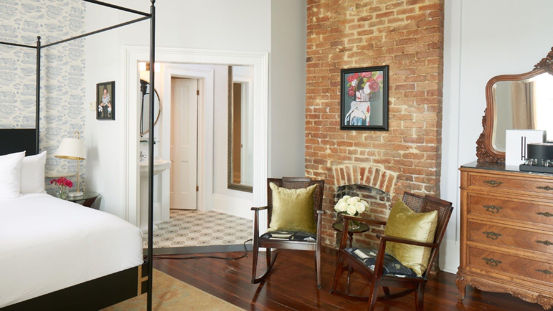 Henry Howard Hotel 3*