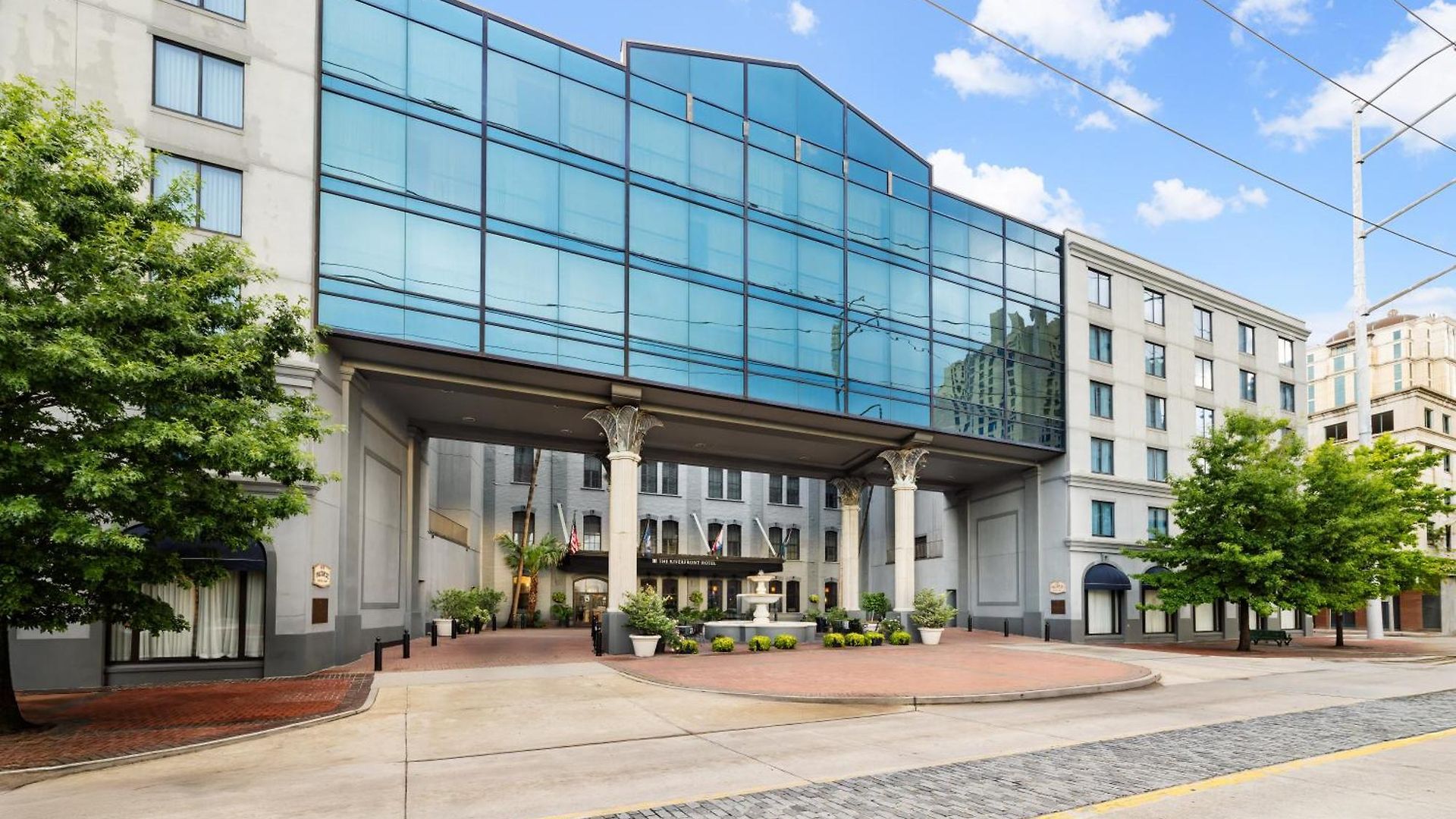 Hotel The Riverfront