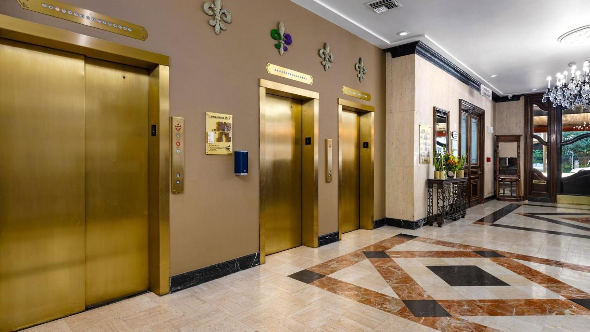 Club Wyndham Avenue Plaza 3*