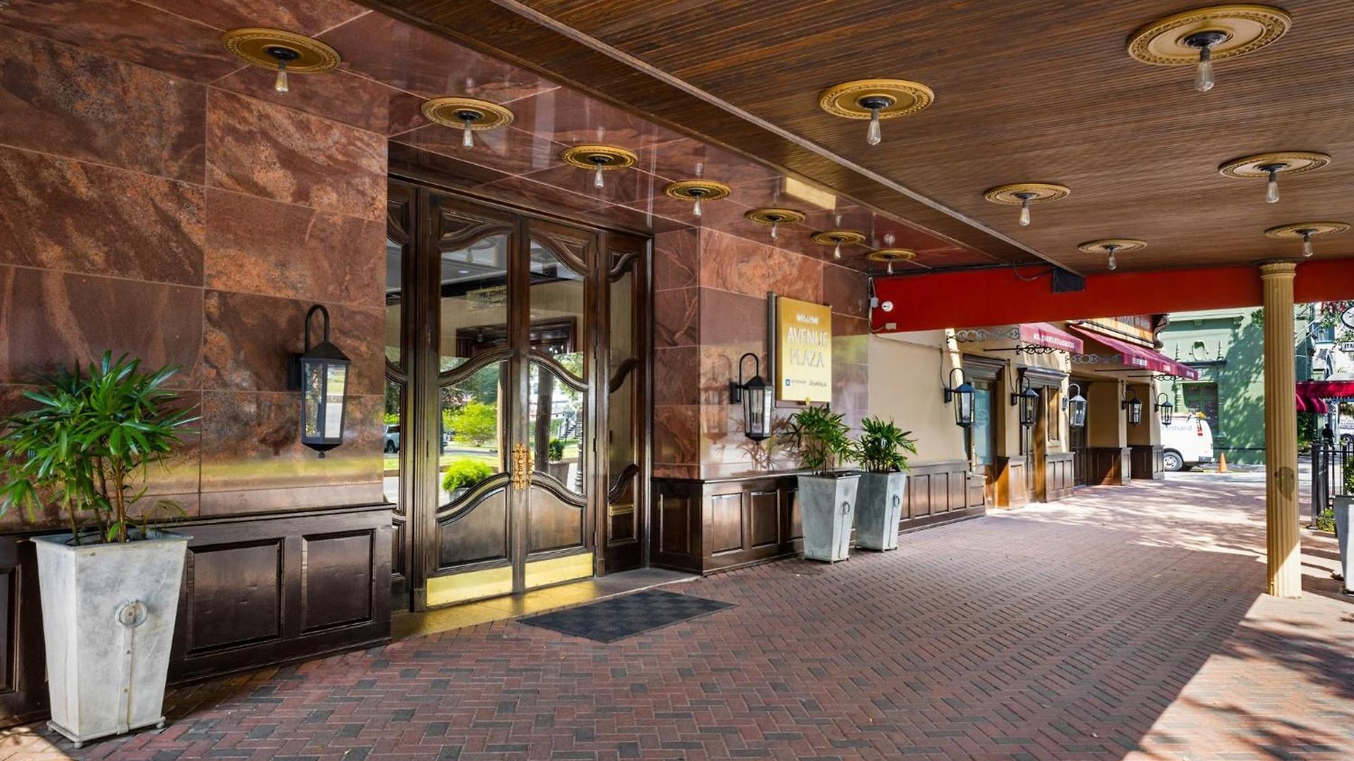 Club Wyndham Avenue Plaza Resort