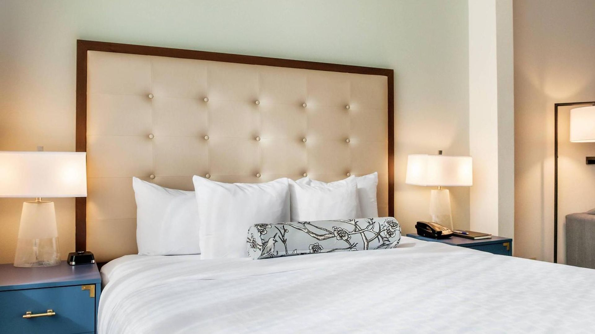 St Charles Coach House, An Ascend Collection Hotel 5*