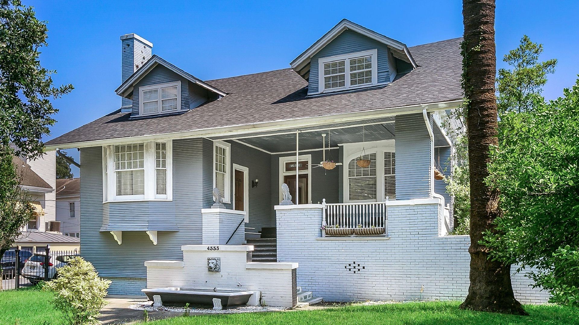 Comfortable Rooms Near All Nola Hot Spots *