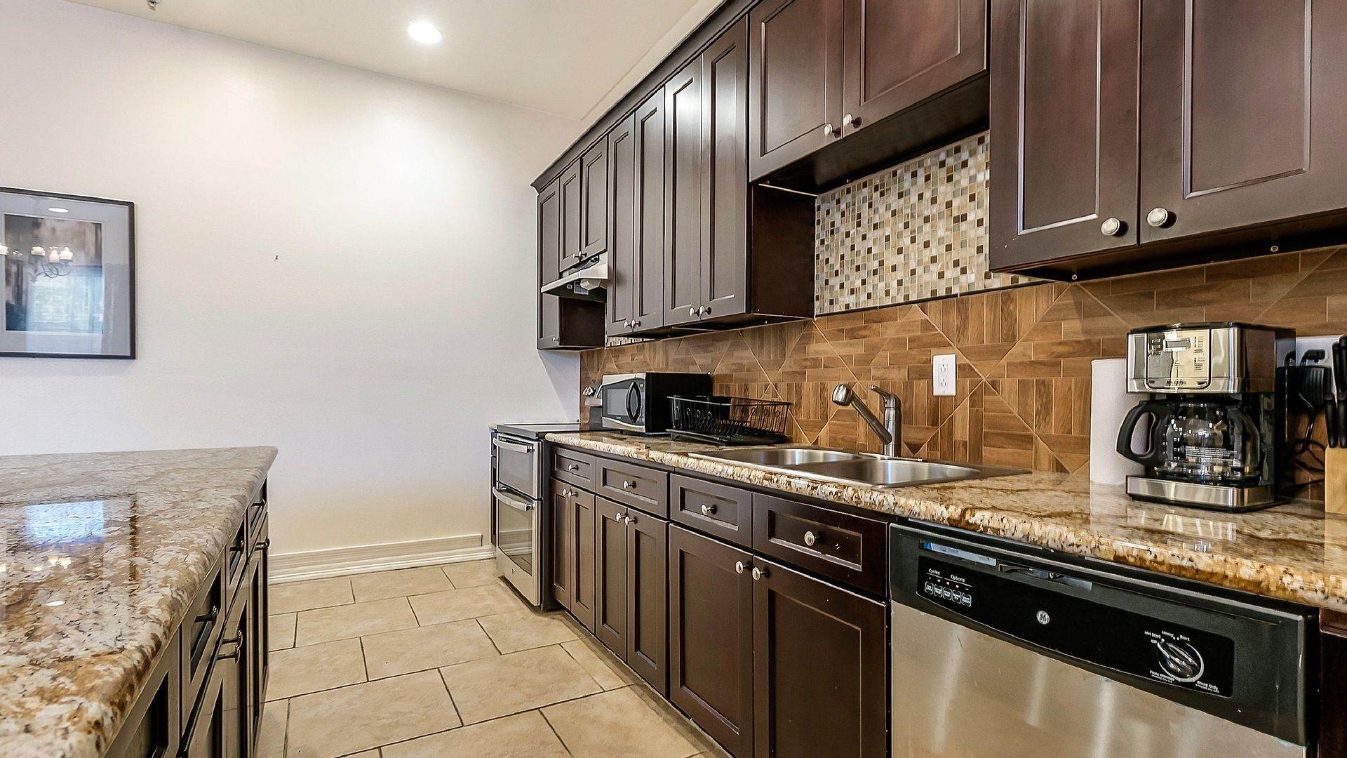 Aparthotel Modern, Spacious With Luxury Amenities 3*