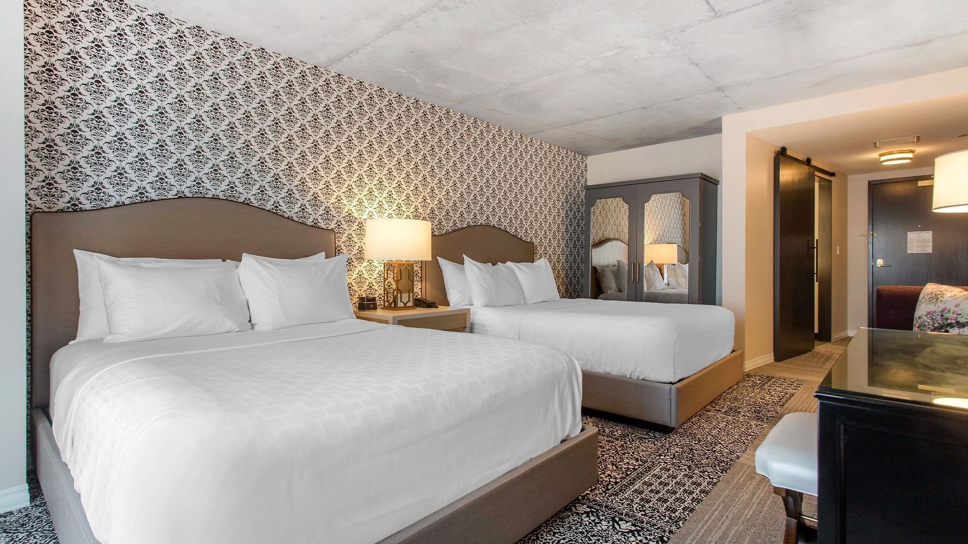 Cambria Downtown Warehouse District Hotel 4*