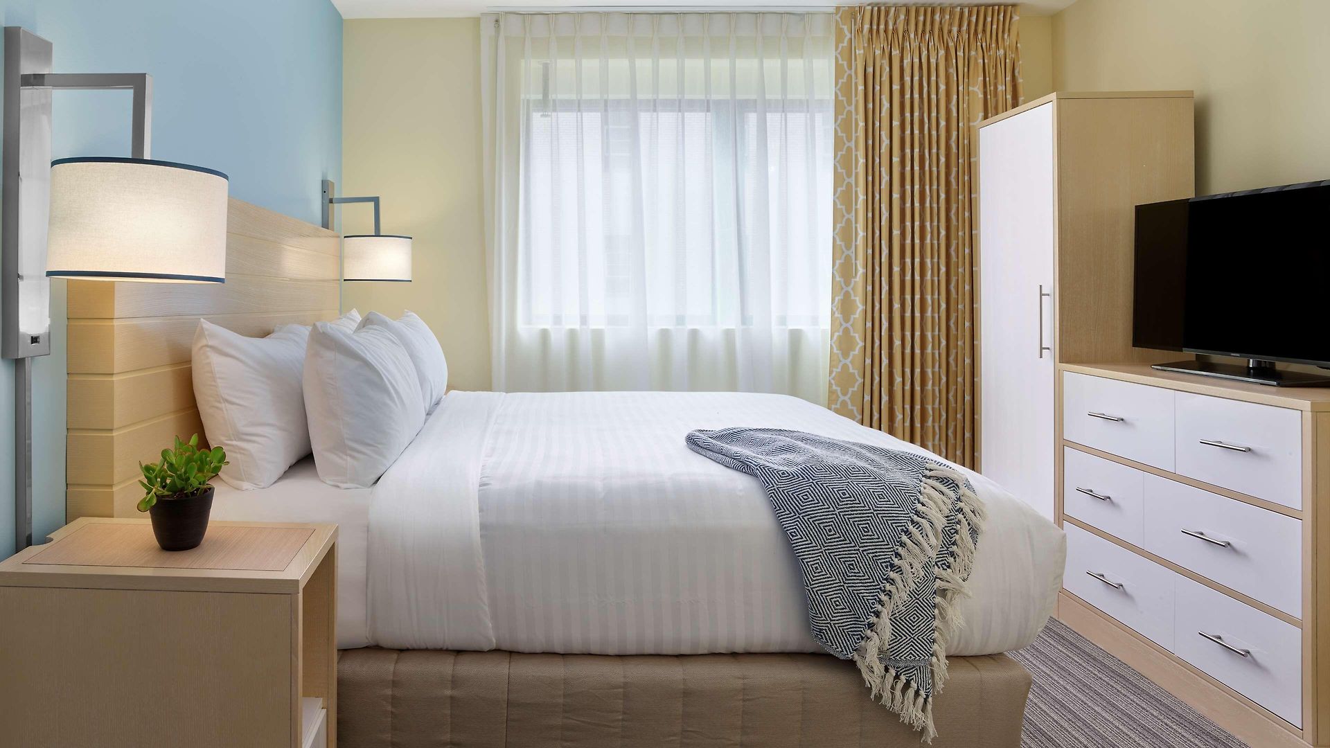 Sonesta Es Downtown Hotel 4*