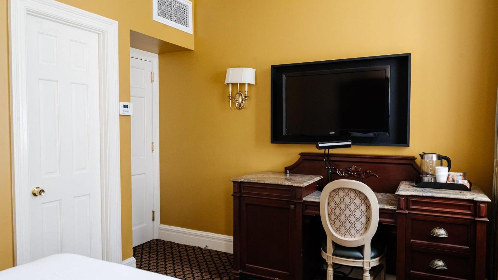 The Lafayette By Kasa Living Hotel