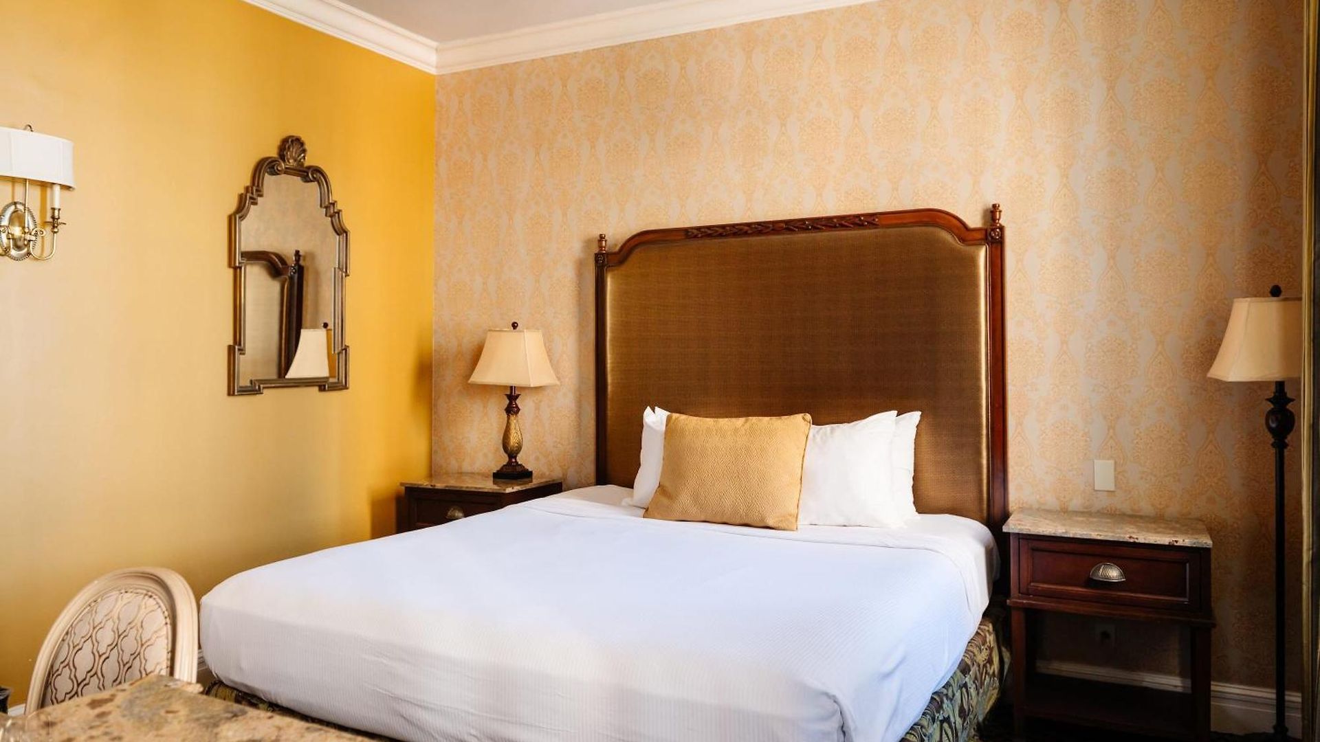 The Lafayette By Kasa Living 3* New Orleans