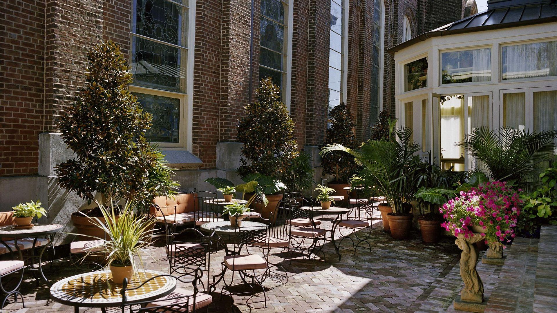 Peter And Paul, An Ash Hotel
