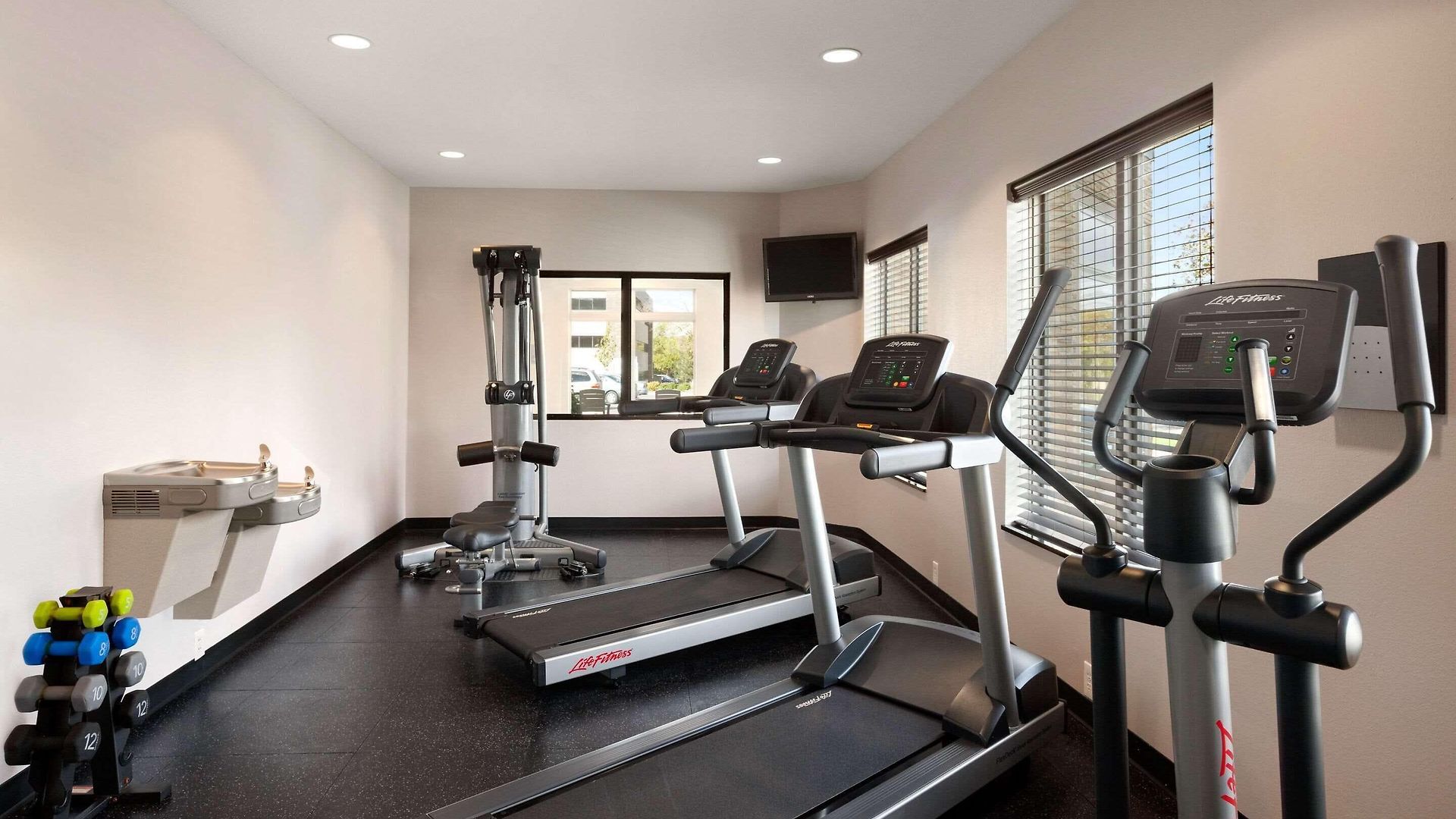 Country & By Radisson, I-10 East, La 3*