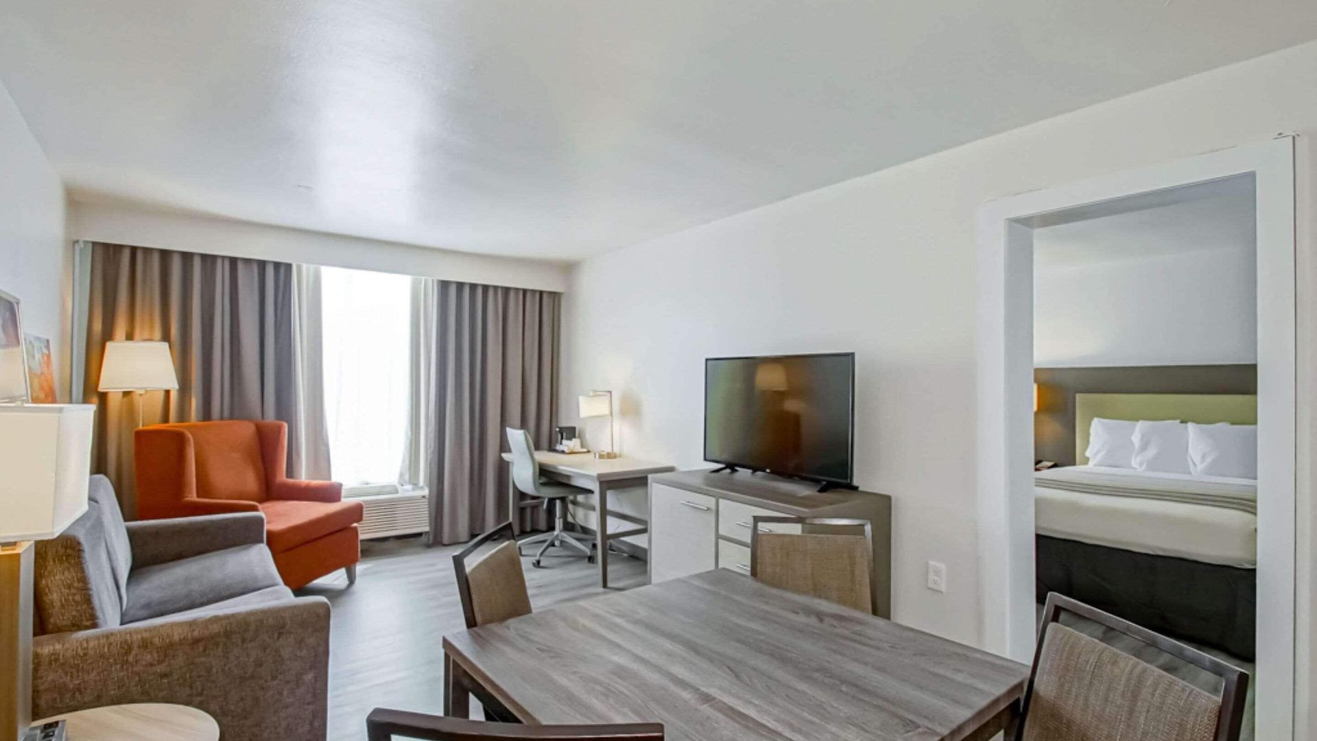Hotel Country & By Radisson, I-10 East, La New Orleans