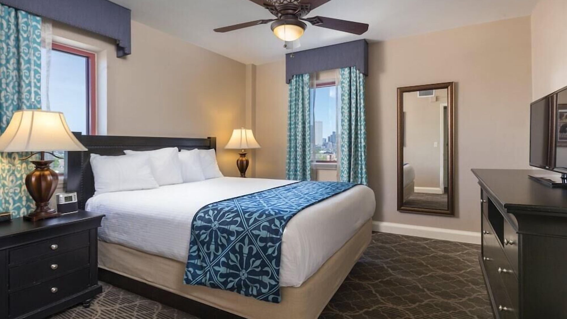Club Wyndham Avenue Plaza Resort 3*