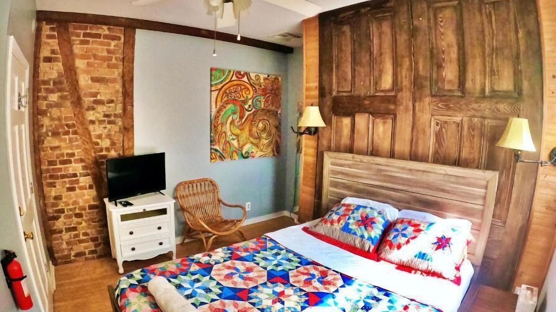 Madame Isabelle's House Hostel *