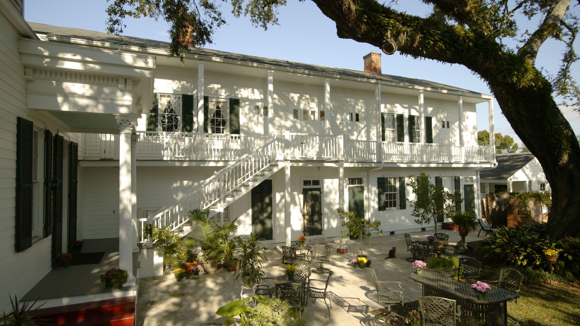 Ashton's Bed & Breakfast 4*