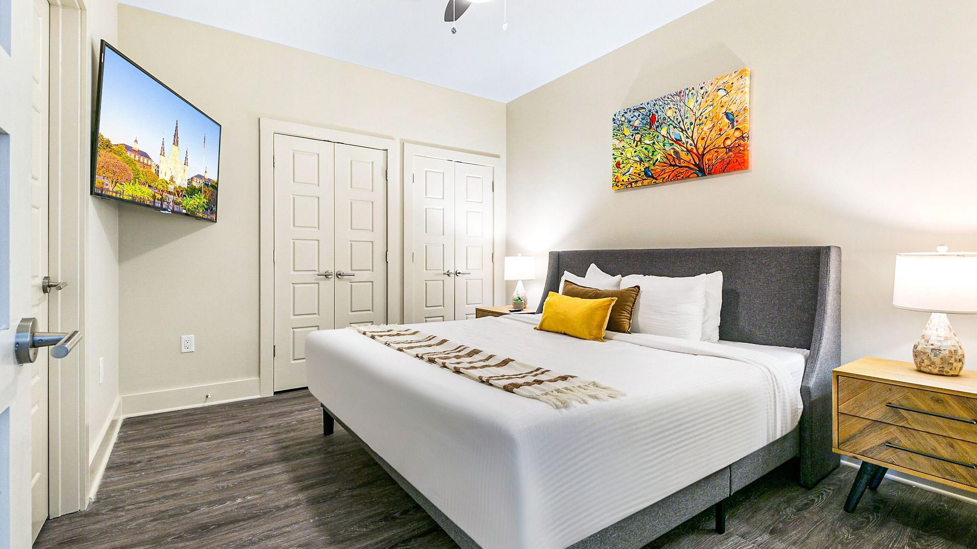 Spacious 4br Luxury Steps To French Quarter Aparthotel New Orleans