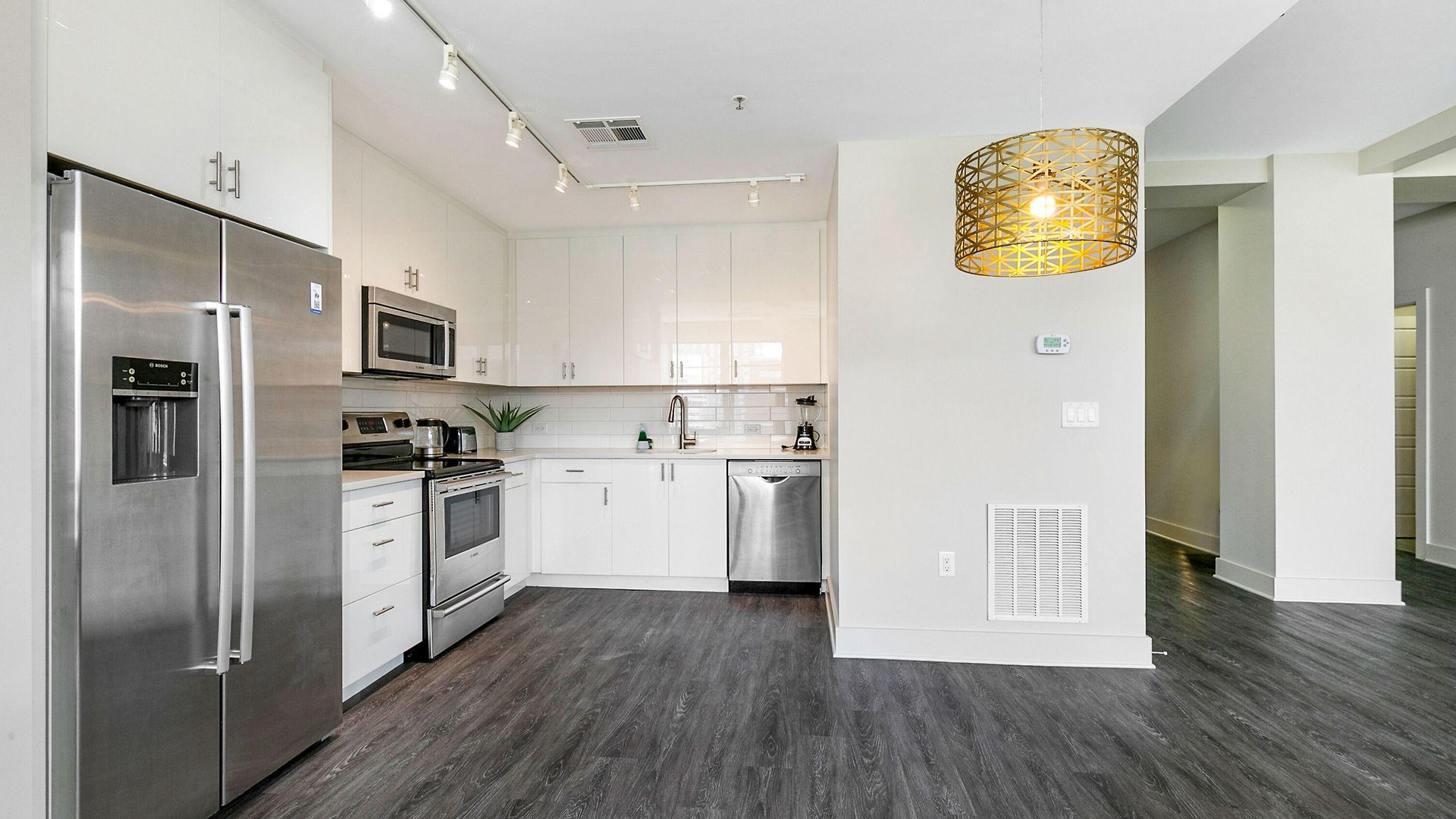 Spacious 4br Luxury Steps To French Quarter 4*