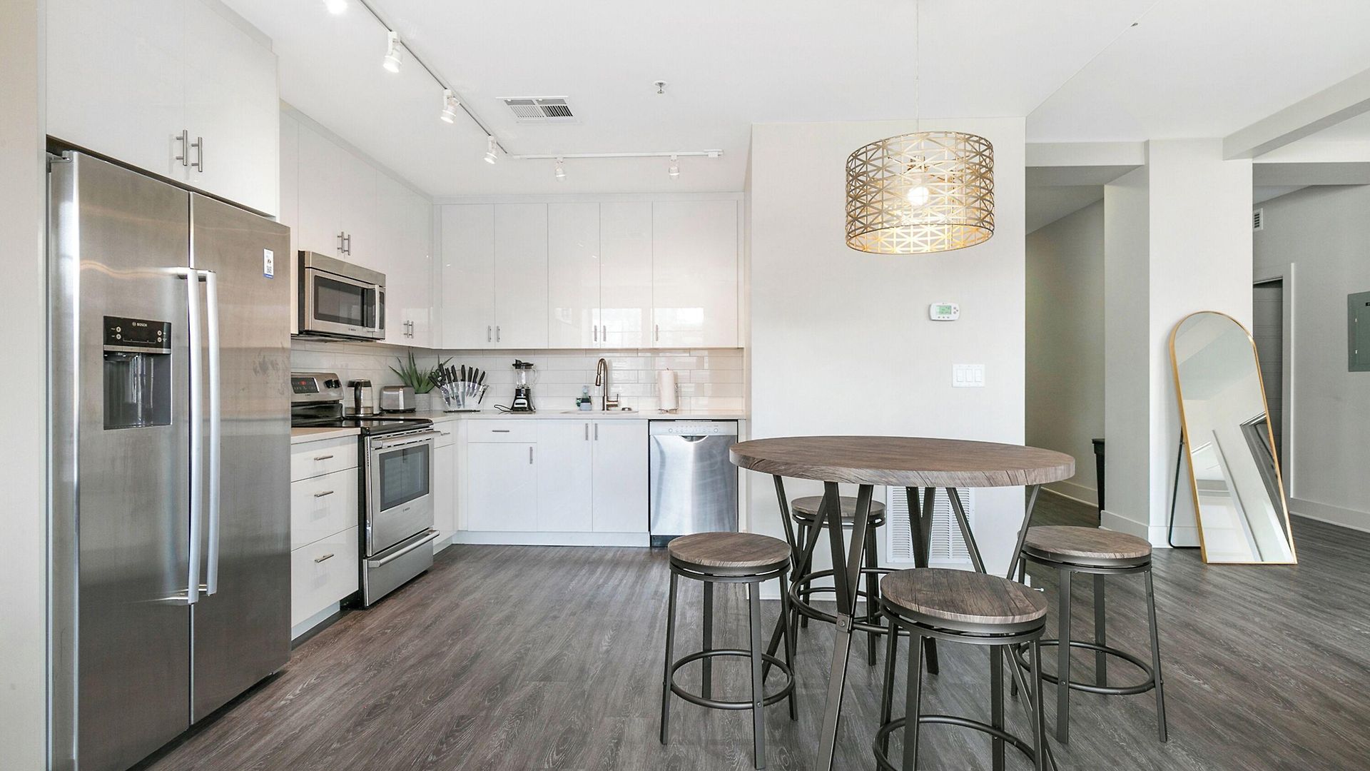 Aparthotel Spacious 4br Luxury Steps To French Quarter