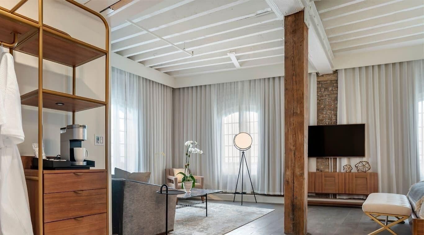 One11 Hotel 4*