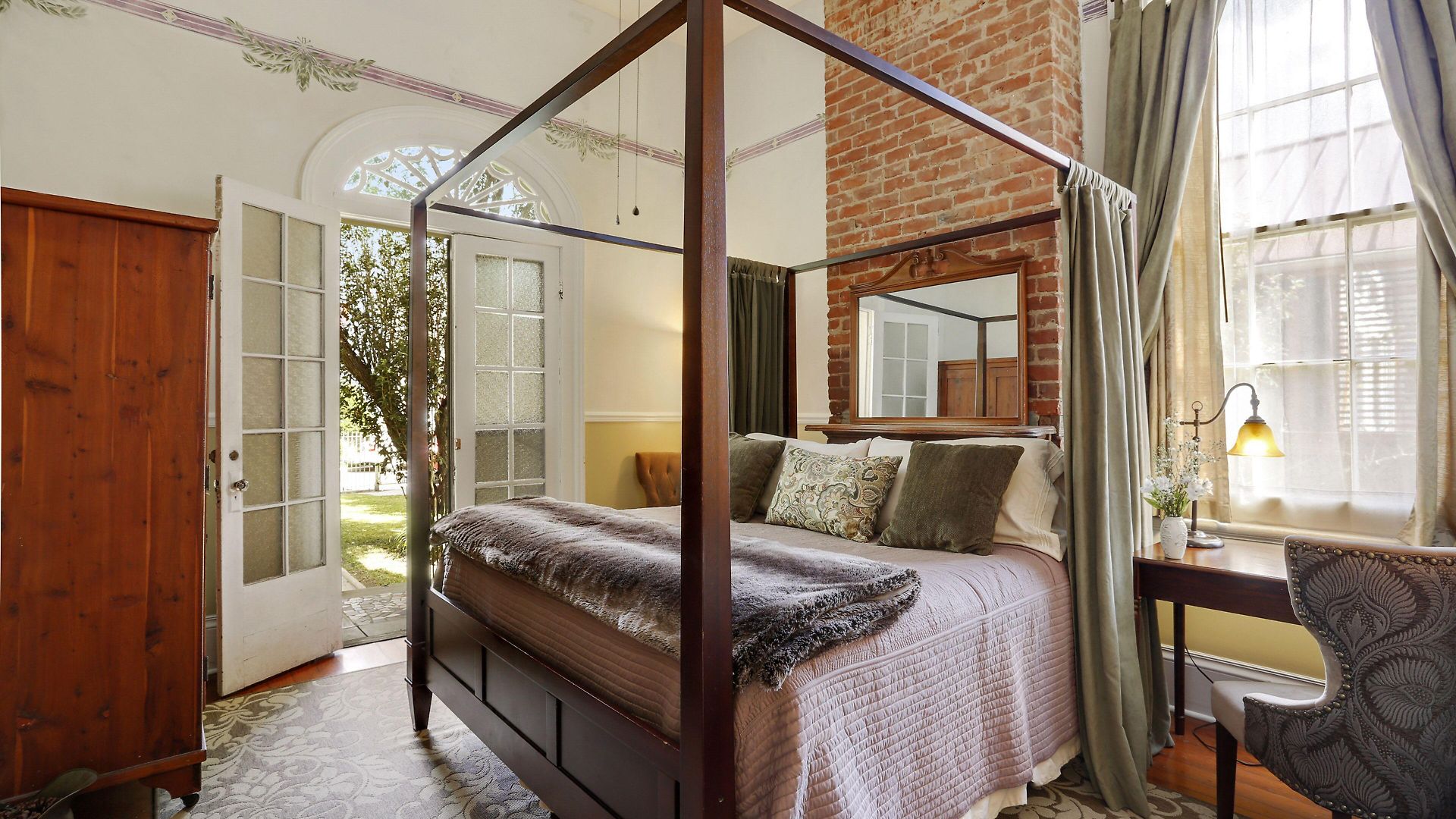 Auld Sweet Olive 4* New Orleans