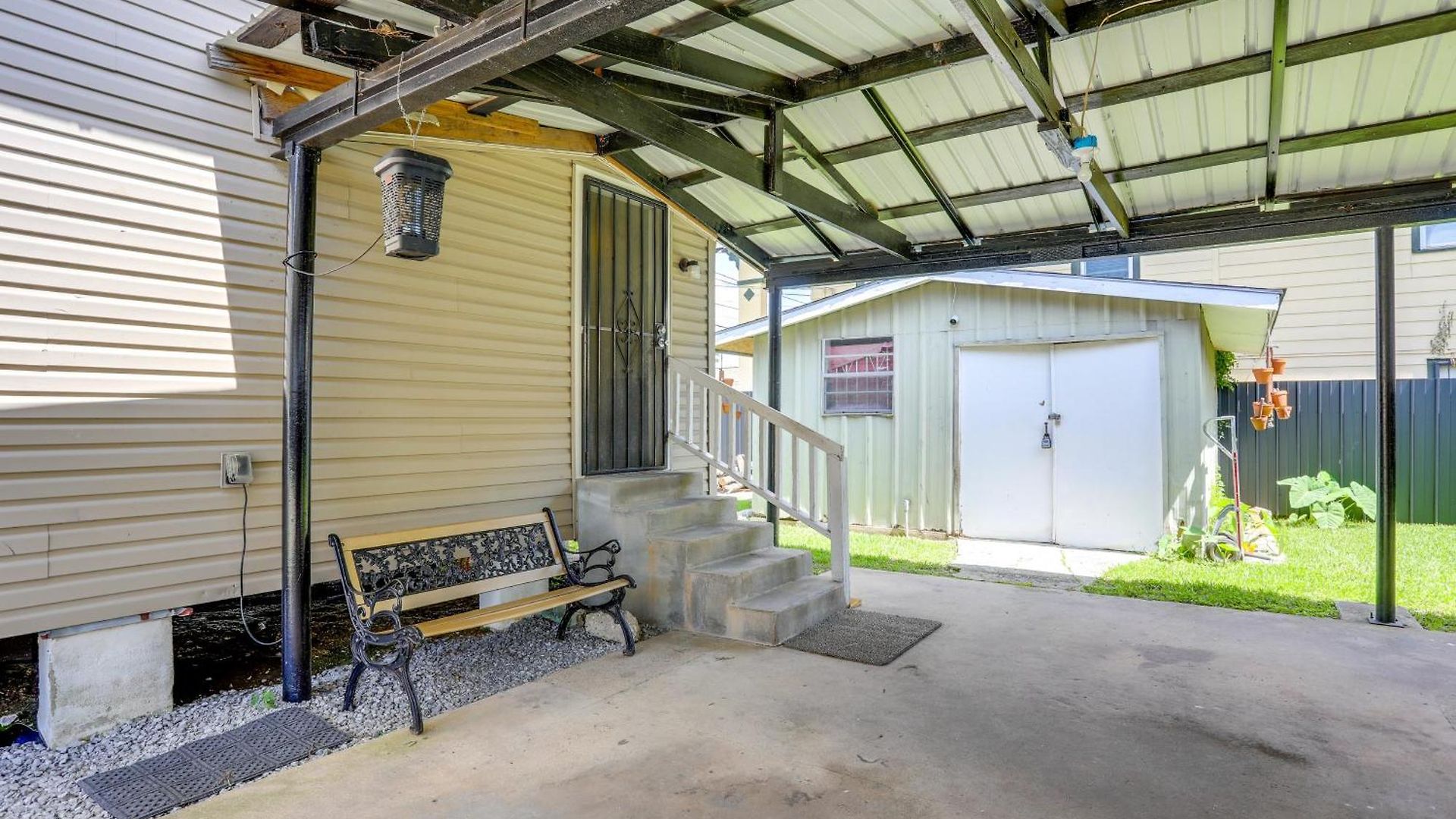 Holiday home Family W/ Fenced Backyard In New Orleans!