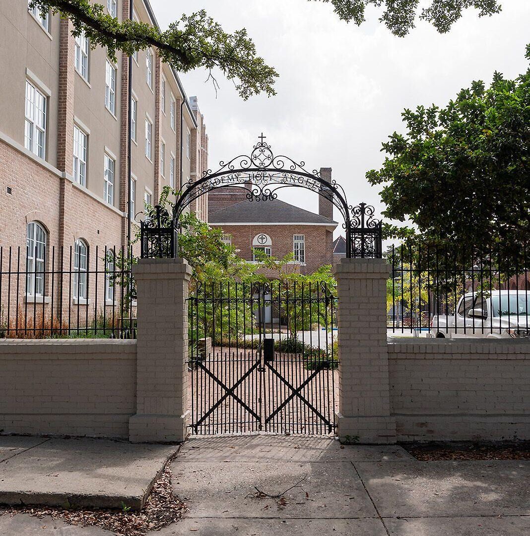 Bywater 3*