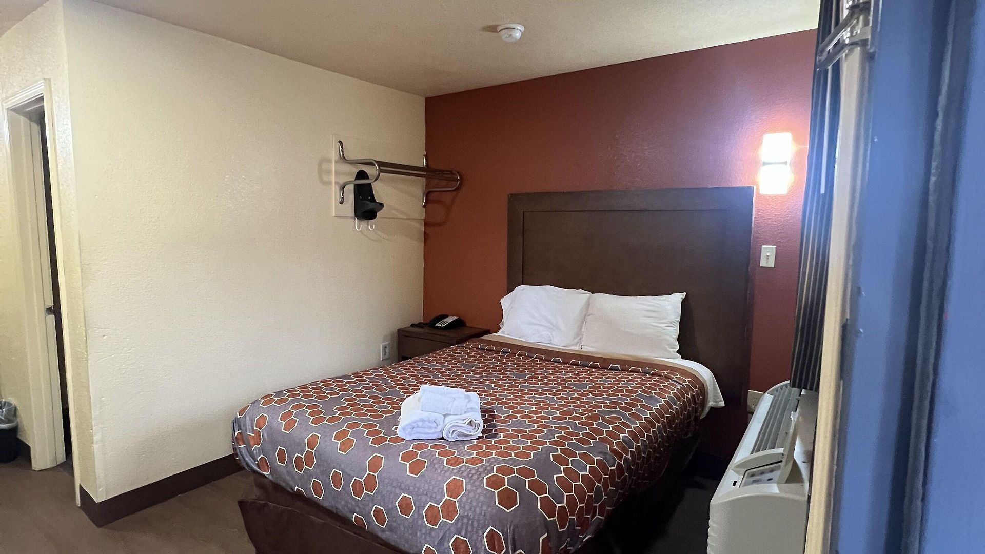 Relax Inn & Suites