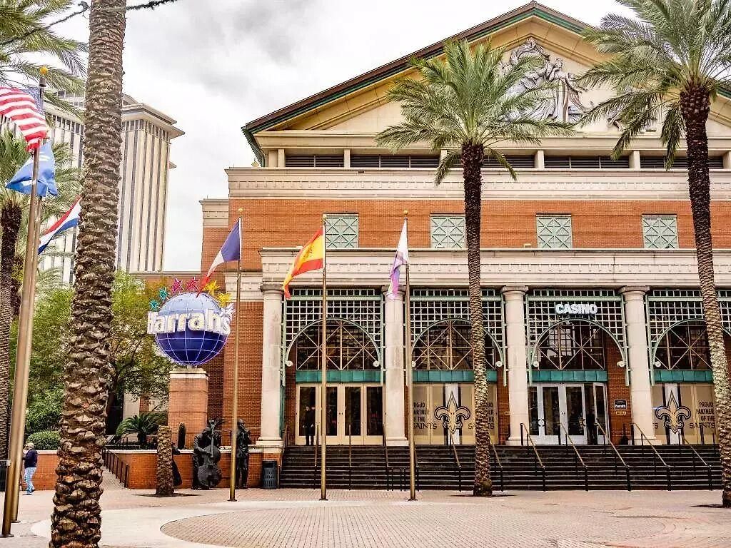 Plaza Downtown Hotel