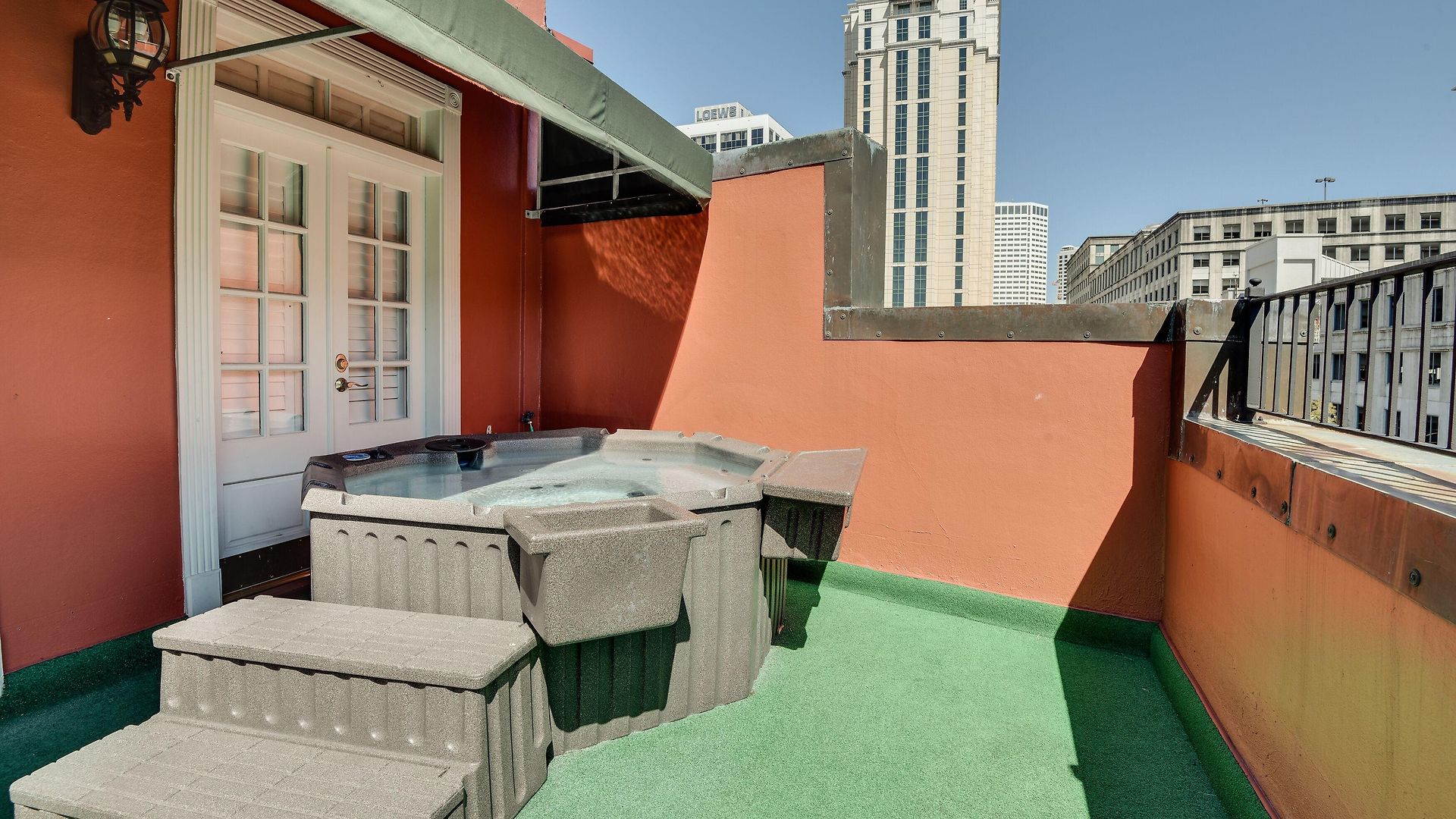 Plaza Downtown Hotel