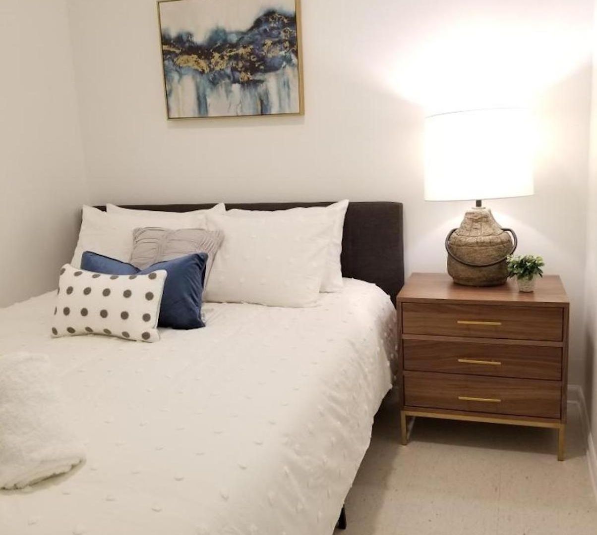 9br-sleeps 19. Amazing Deal!! Hotel