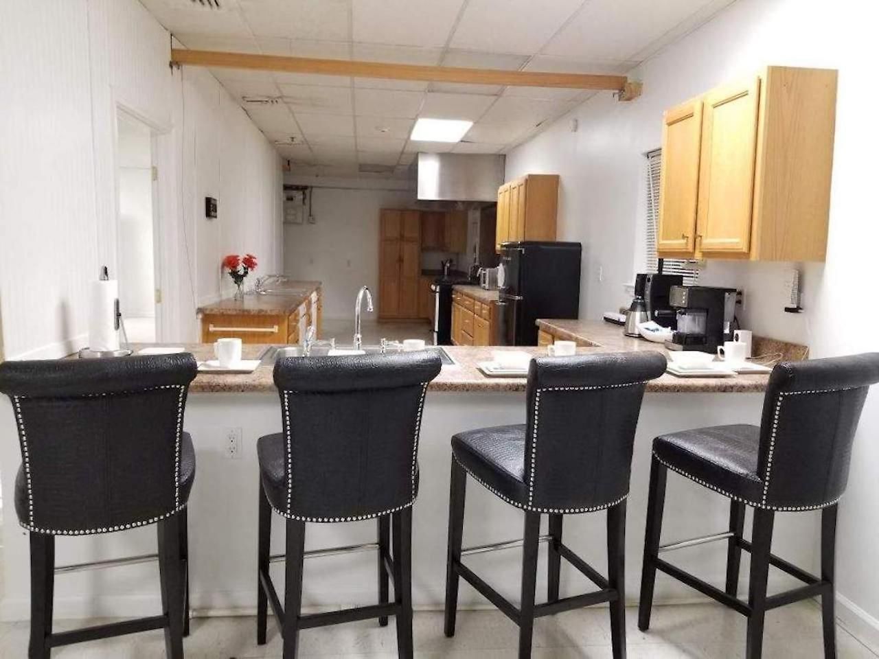 9br-sleeps 19. Amazing Deal!! Hotel New Orleans