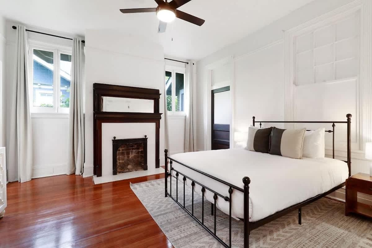 Spacious And Elegant Family In Mid-city Holiday home *