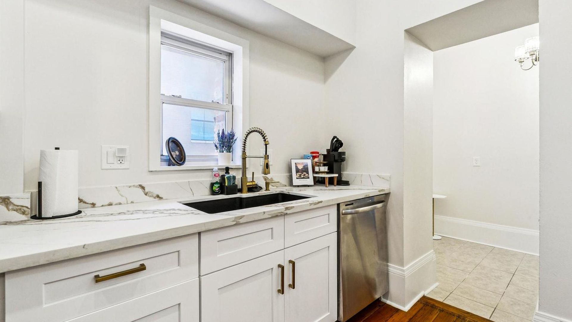 Stylish & Spacious In *