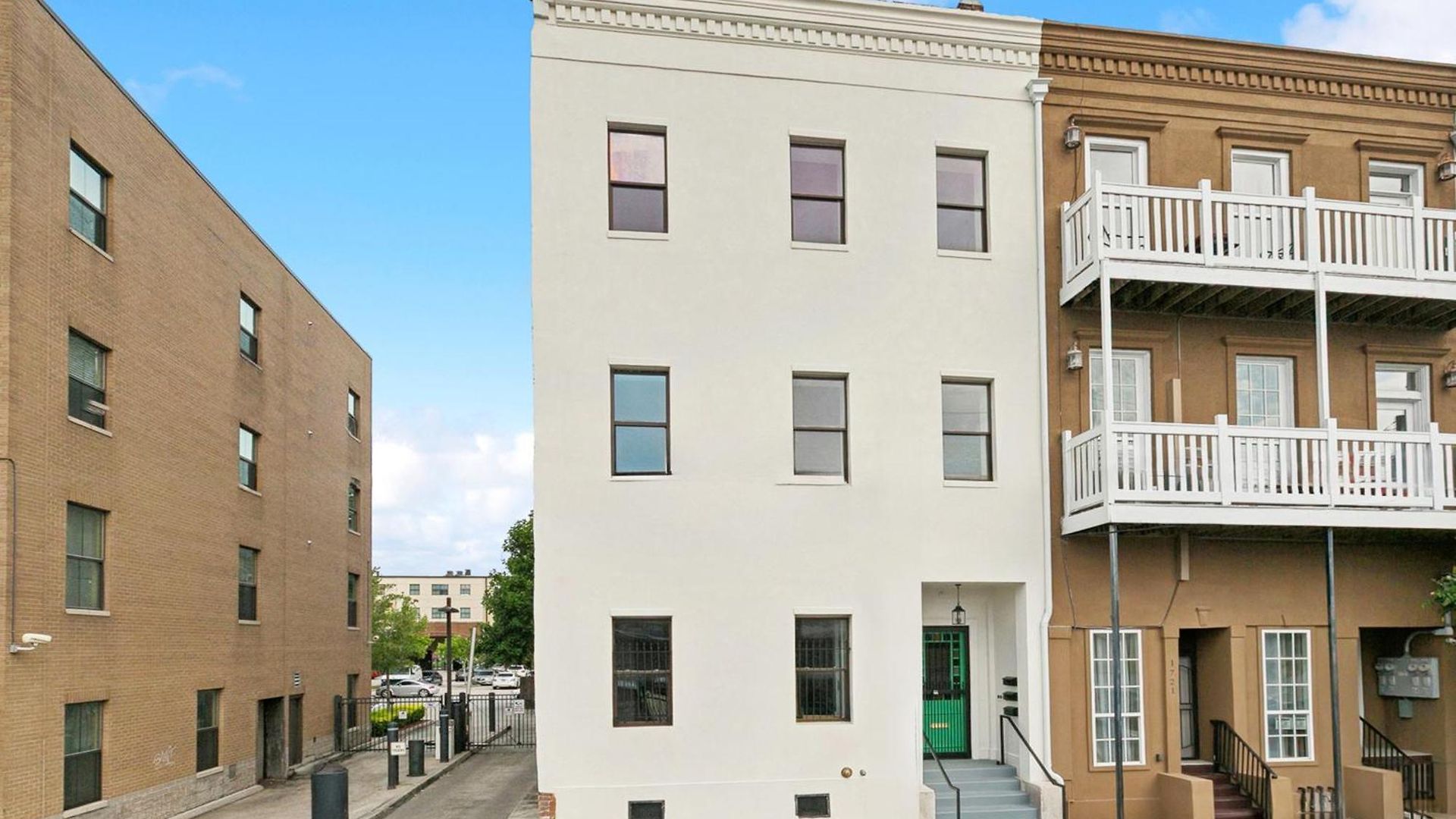 Stylish & Spacious In *