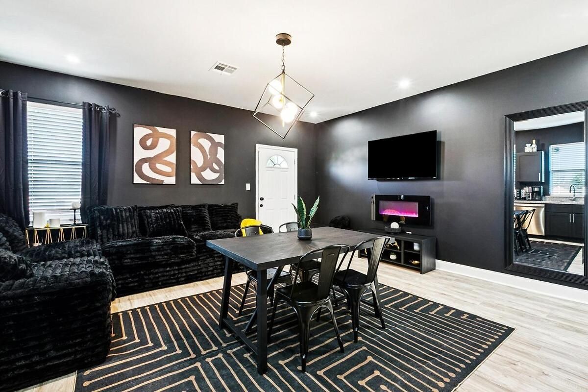 Luxury 5br Designer And Stylish Nola Getaway Apartment
