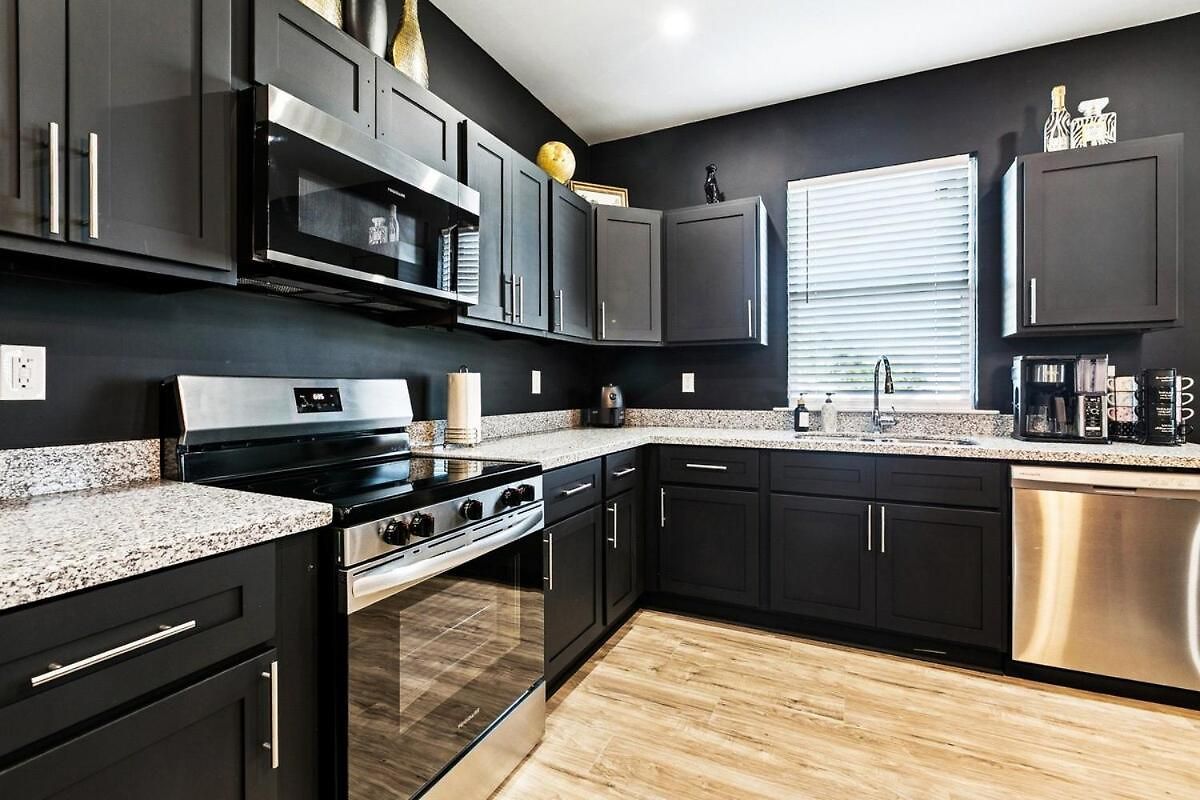 Luxury 5br Designer And Stylish Nola Getaway Apartment *
