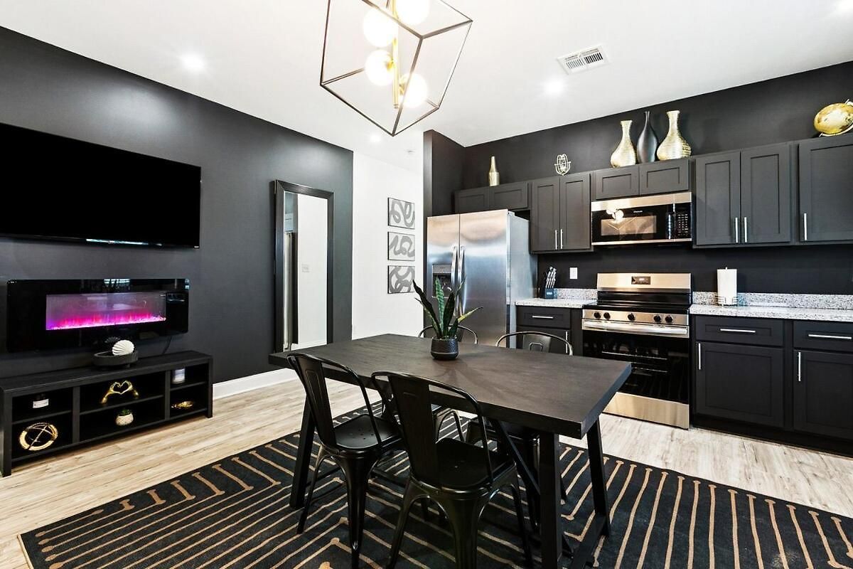 Luxury 5br Designer And Stylish Nola Getaway Apartment