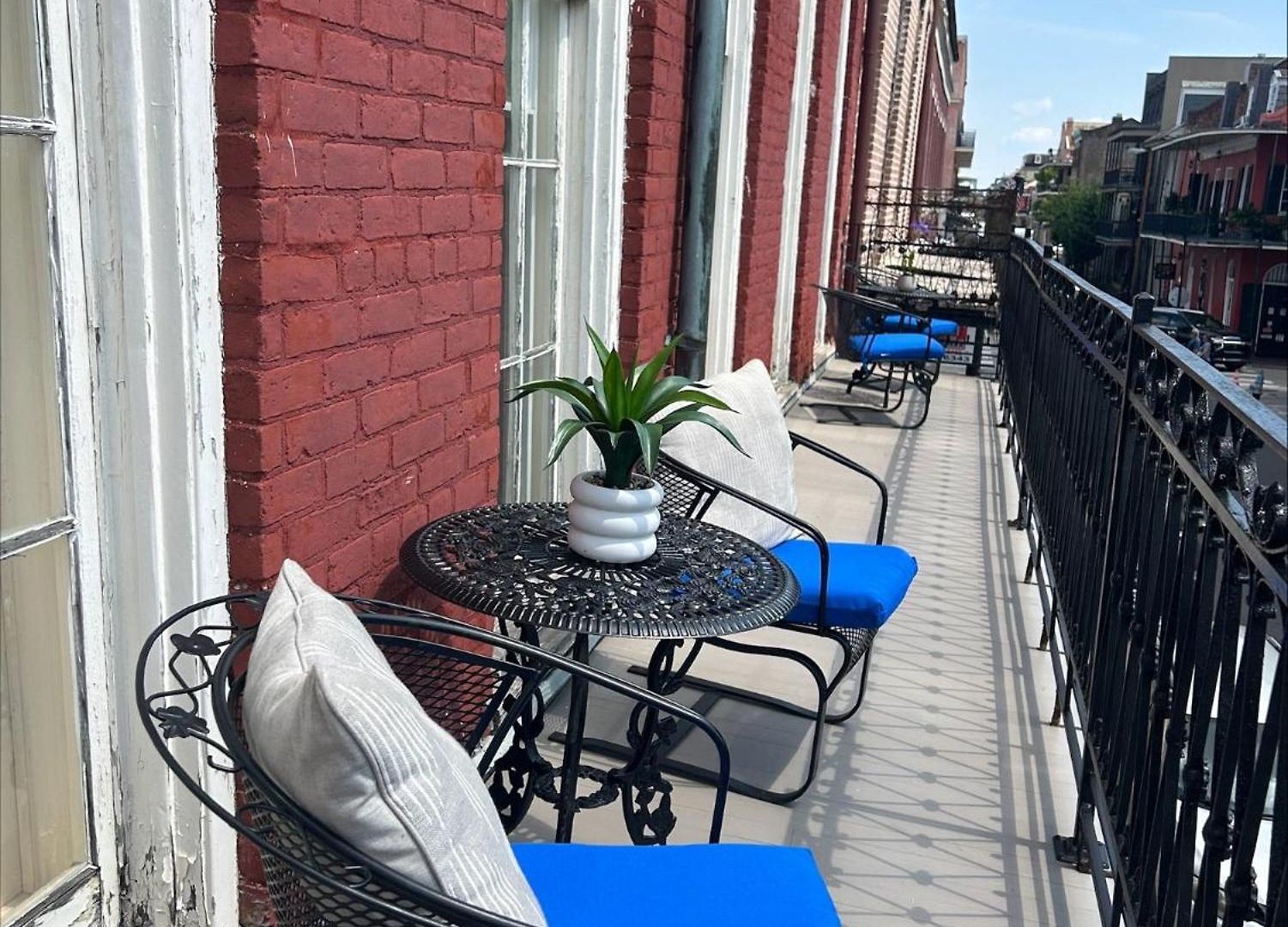Hotel Grenoble House New Orleans