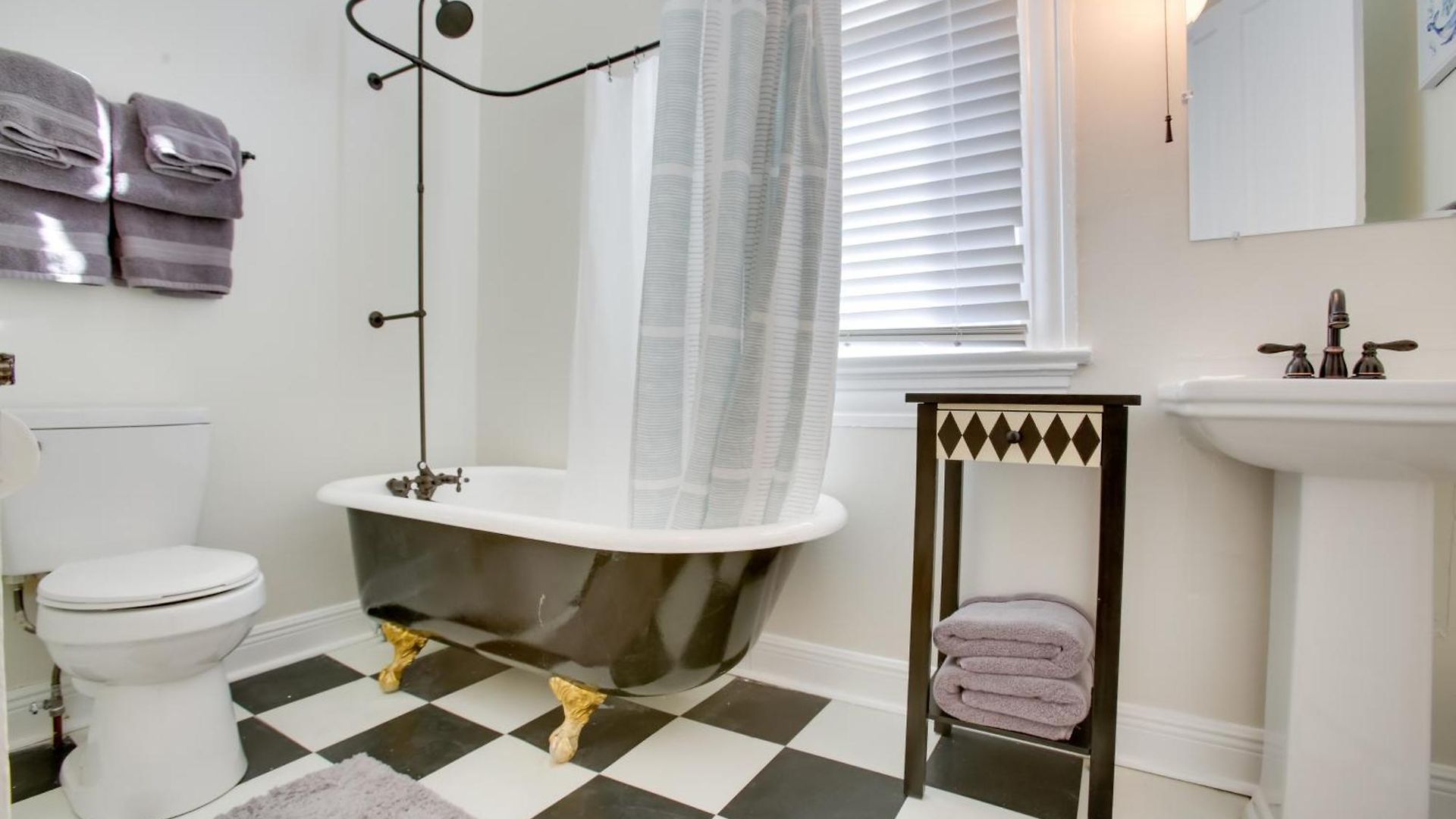 Historic Nola Gem: 3-bed Shotgun-style Home! New Orleans