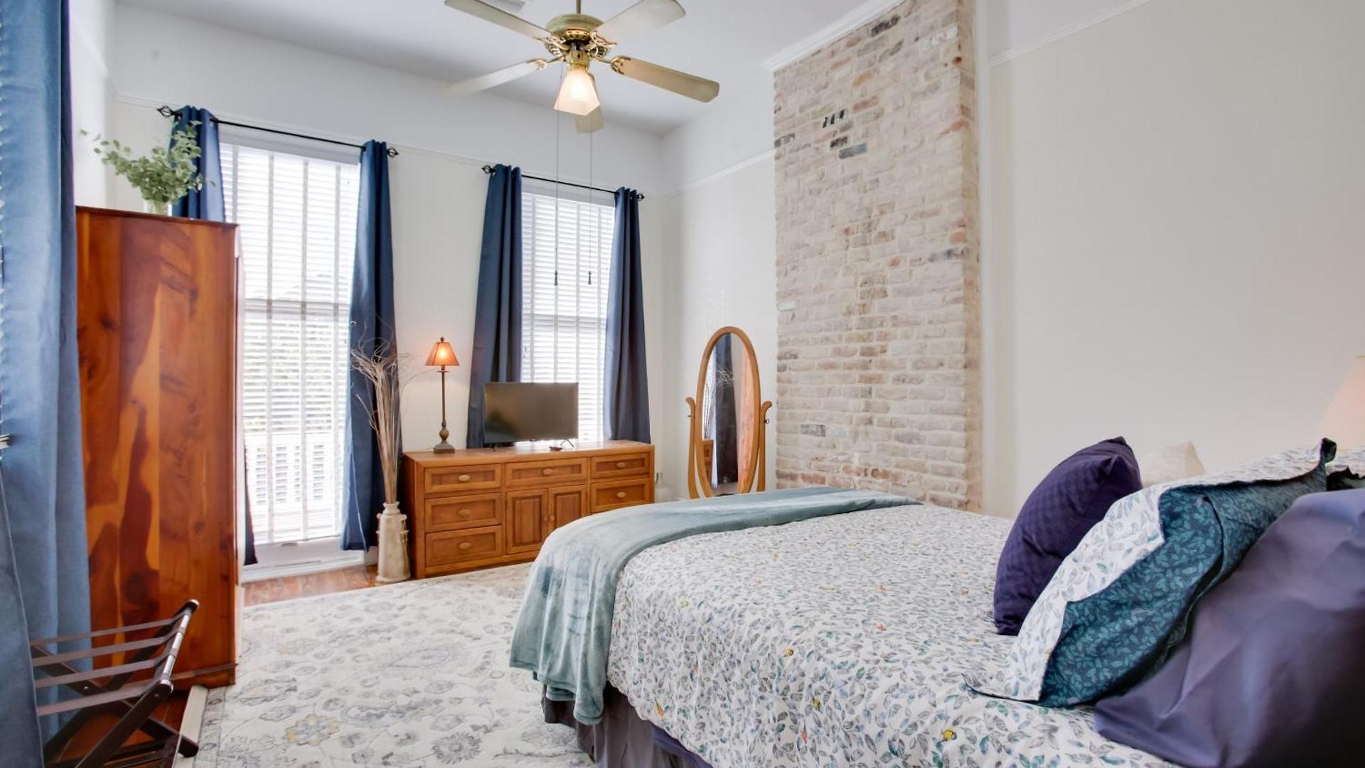 Holiday home Historic Nola Gem: 3-bed Shotgun-style Home! *