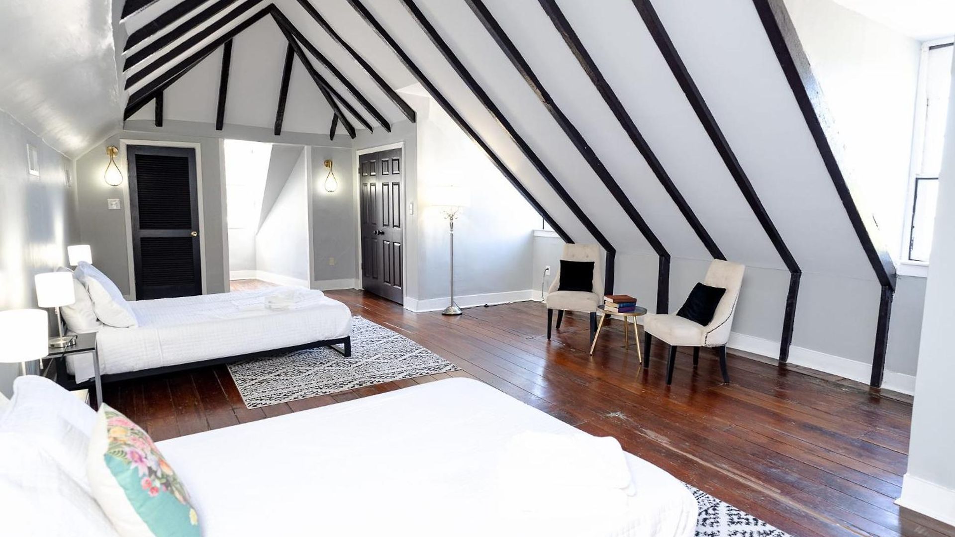Delight House Inn *