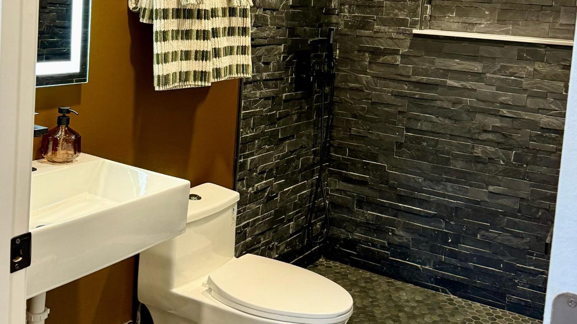 Bed & Breakfast The Railyard Nola - Adult Only, Clothing Optional Pool *