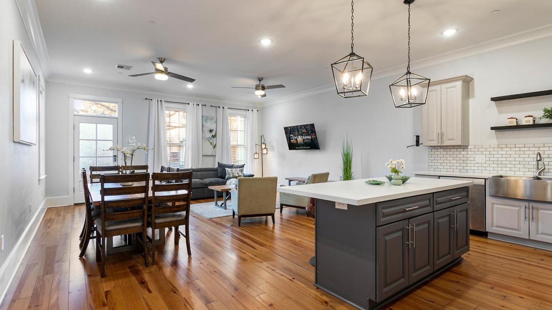 Apartment Stunning 4br-5br Near French Quarter Homes By Hosteeva New Orleans