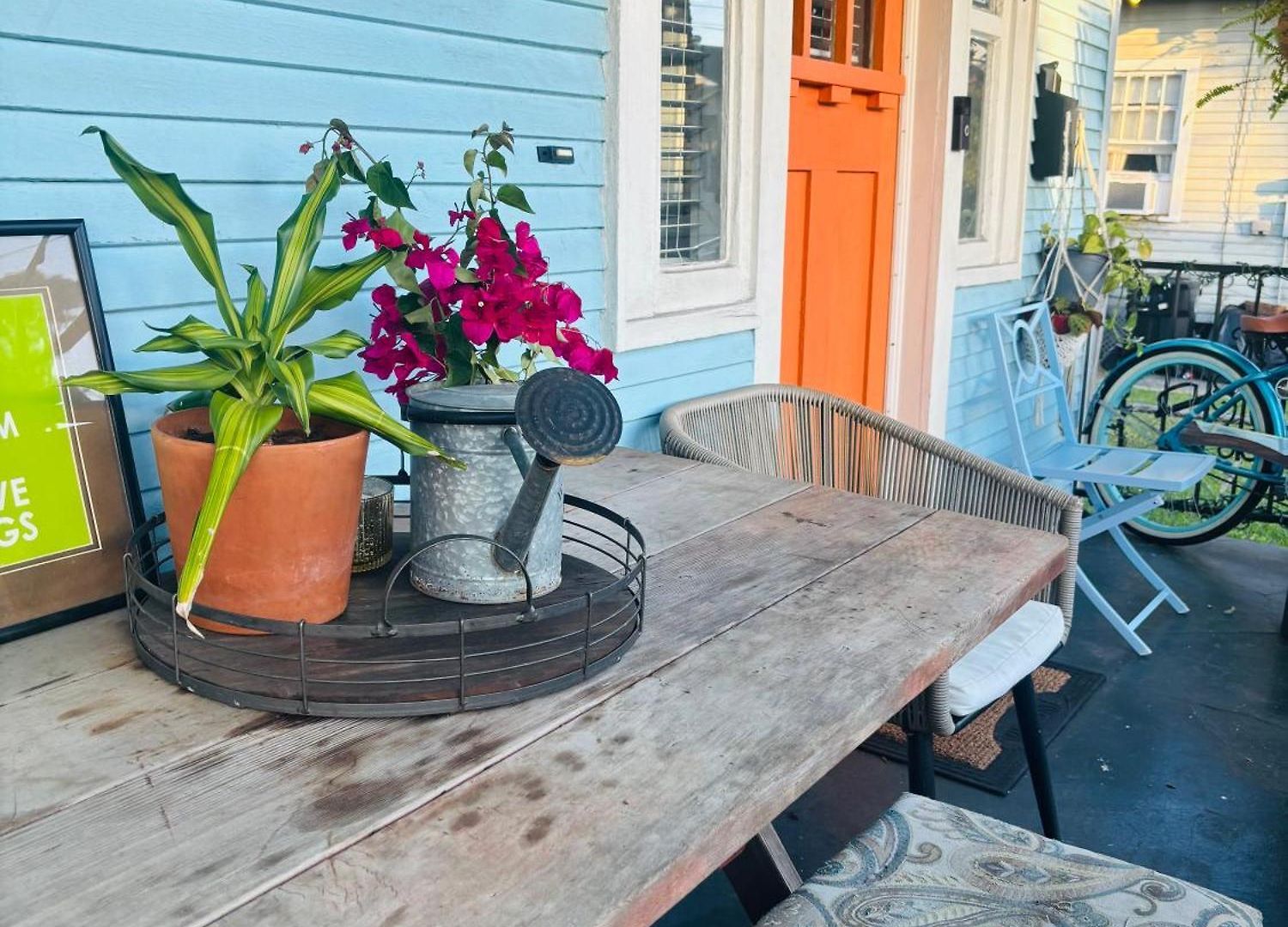 Charming Creole Near French Quarter