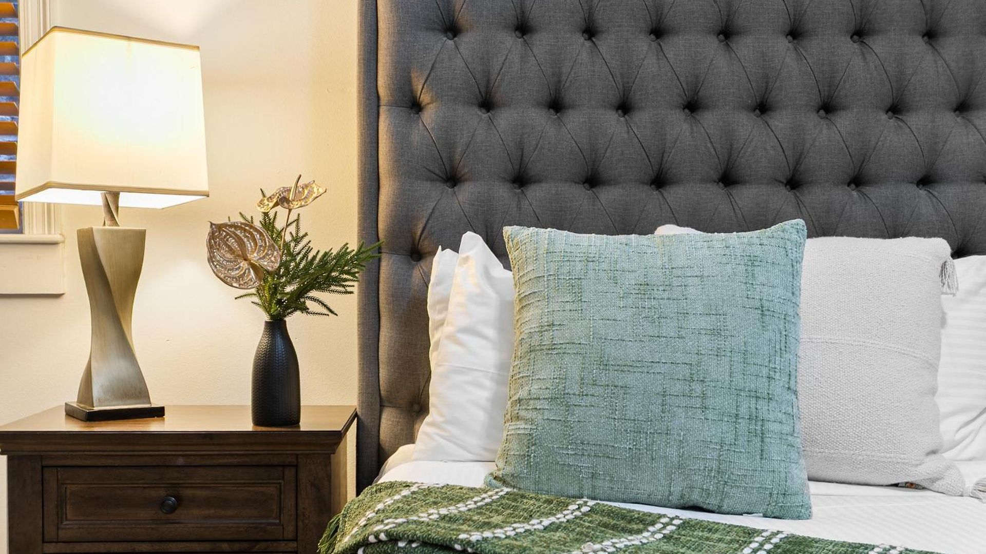 Apartment Hosteeva Modern Near Magazine St & Close To Fq